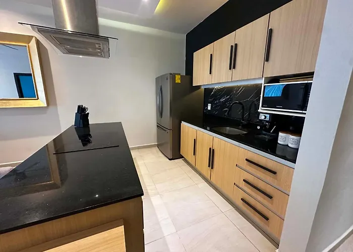 Luxueux Selvanova Coto 8 Apartment *